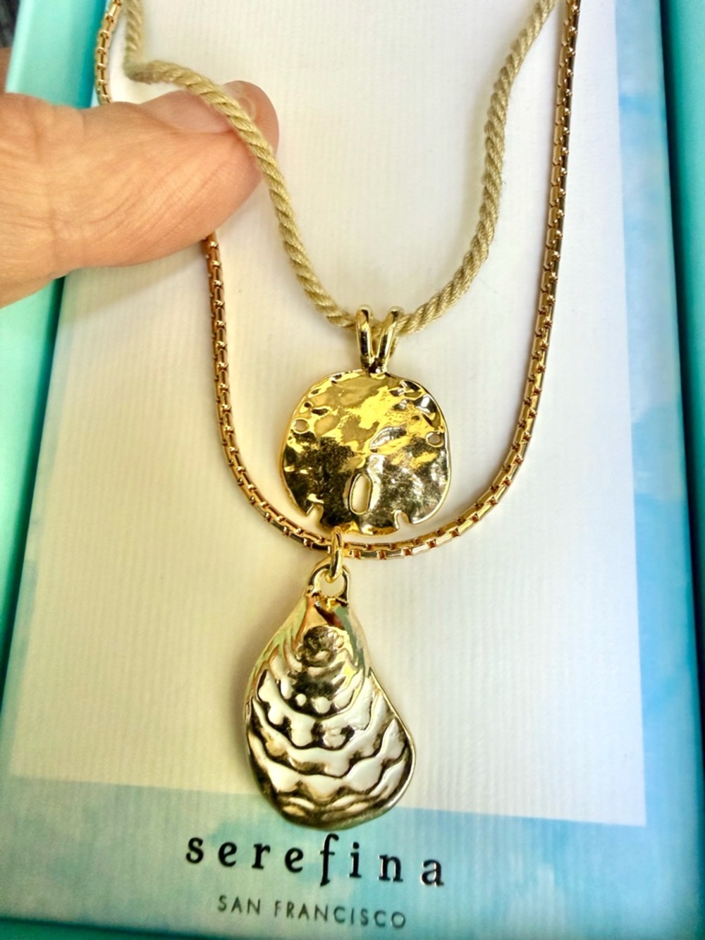 NWOT Serefina Gold Oyster Shell Pendant Layered Necklace - Women Jewelry - Picture 8 of 8
